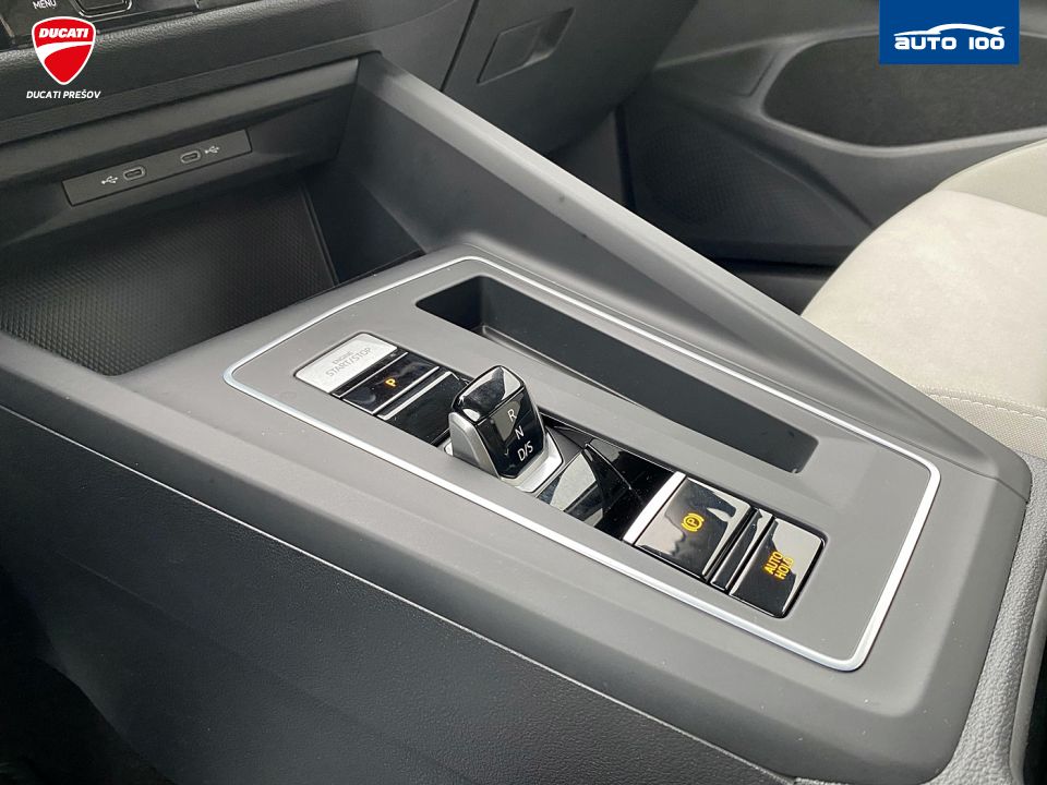 Volkswagen Golf 1.5 eTSI 96kw DSG-7