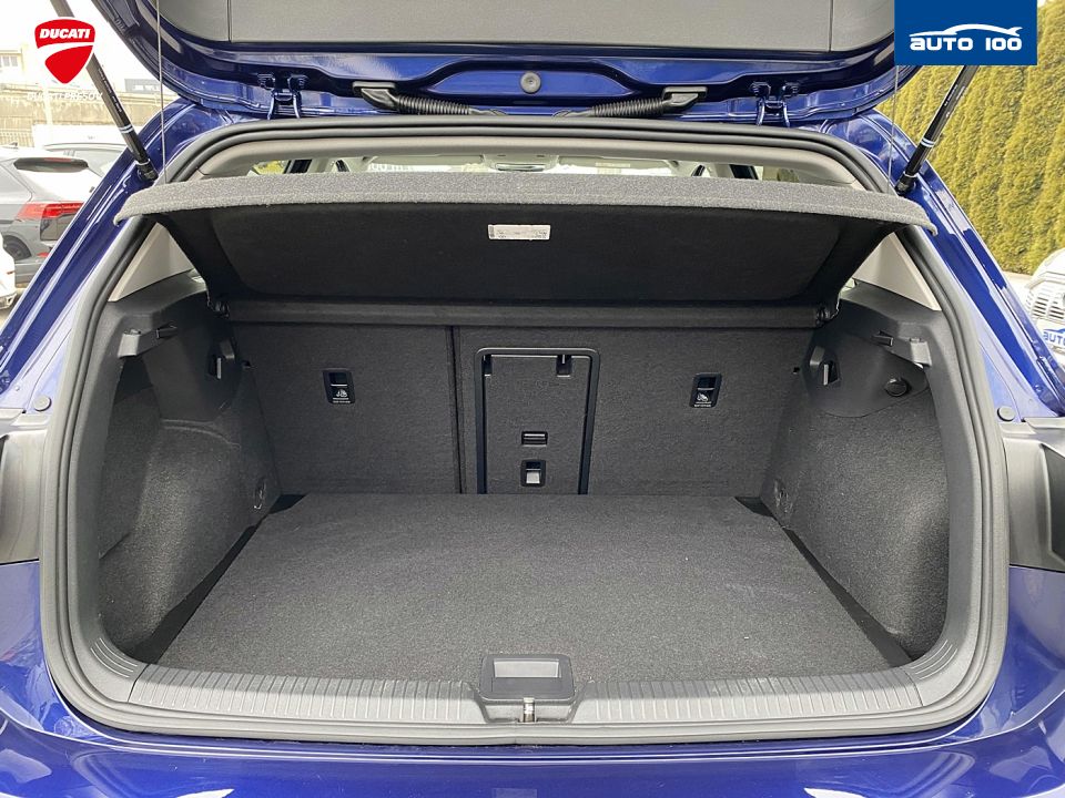 Volkswagen Golf 1.5 eTSI 96kw DSG-7