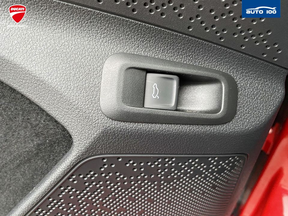 Škoda Enyaq RS 4x4 220 KW, Matrix Beam, Key less, DCC, tepelné čerpadlo