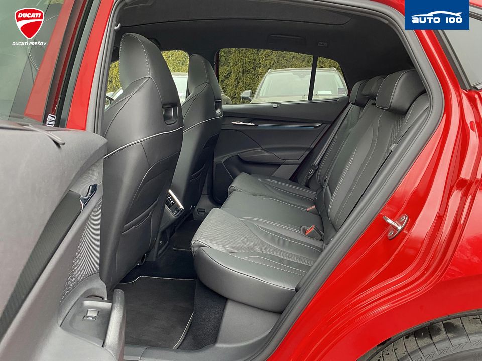 Škoda Enyaq RS 4x4 220 KW, Matrix Beam, Key less, DCC, tepelné čerpadlo