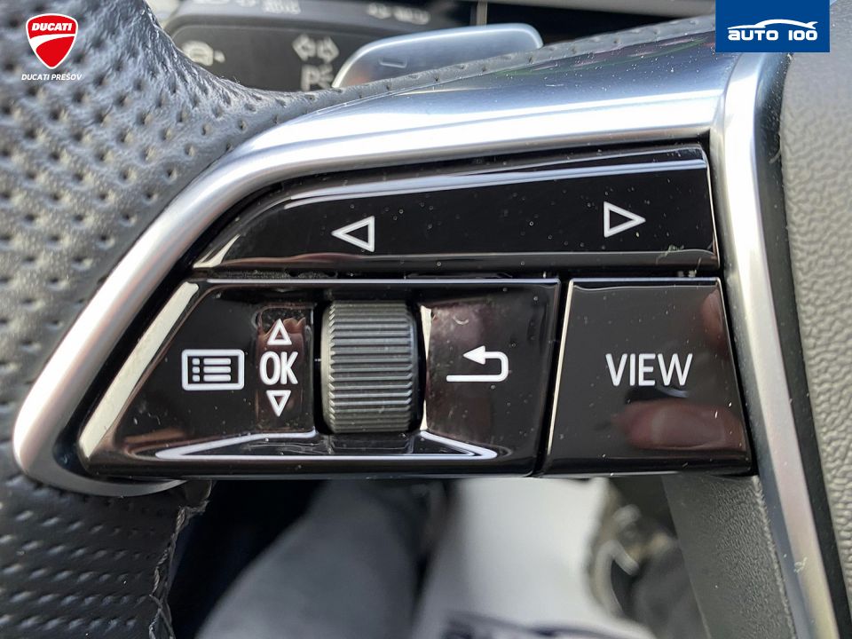 Audi e-tron S line quattro 55 electric 300kW