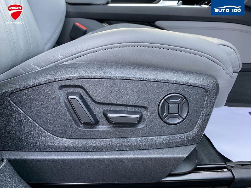 Audi e-tron S line quattro 55 electric 300kW