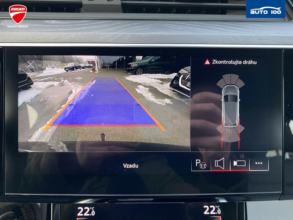 Audi e-tron S line quattro 55 electric 300kW