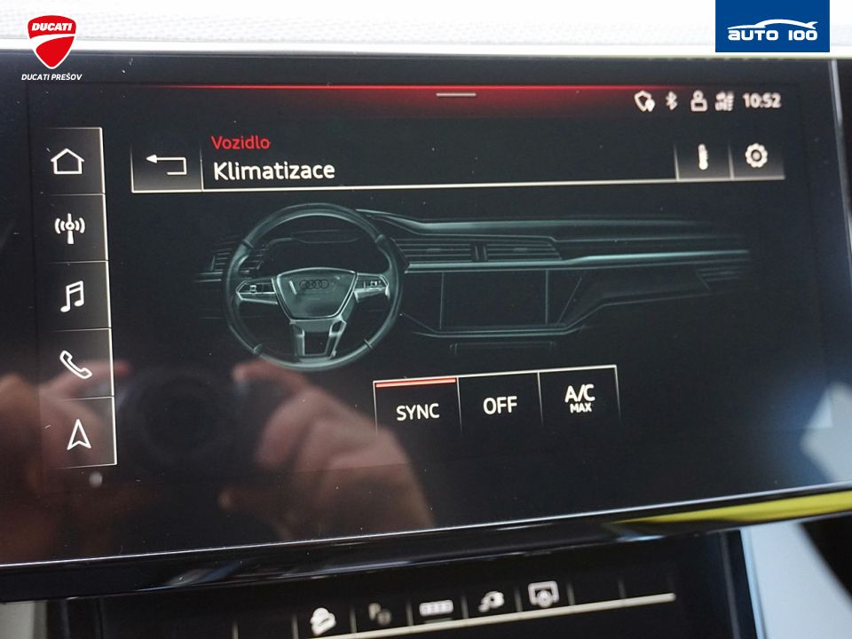 Audi e-tron S line quattro 50 electric 230kW "Black Edition"