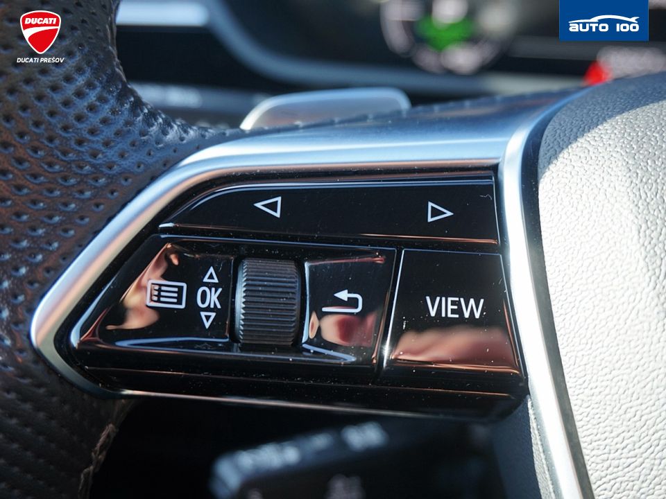 Audi e-tron S line quattro 50 electric 230kW "Black Edition"