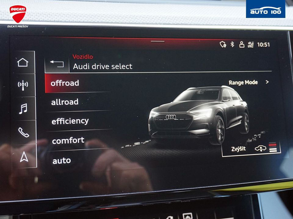 Audi e-tron S line quattro 50 electric 230kW "Black Edition"