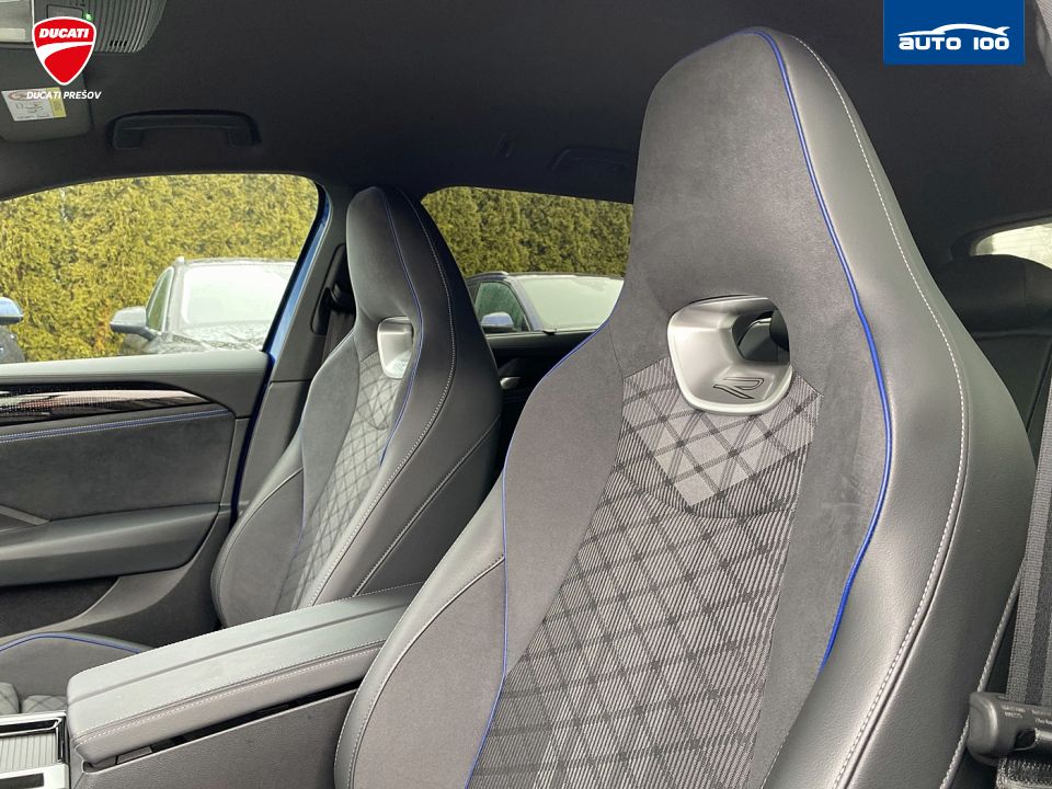 Volkswagen Passat R-Line 4Motion 2.0 TDI SCR 142kW