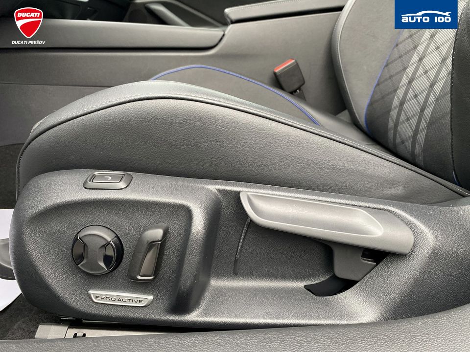 Volkswagen Passat R-Line 4Motion 2.0 TDI SCR 142kW