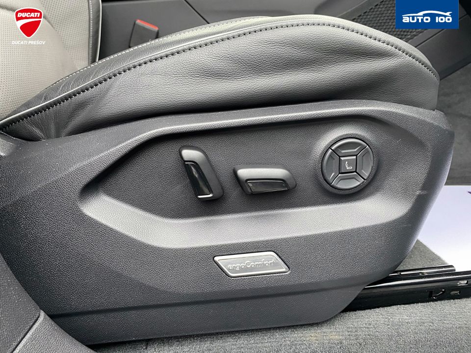 Volkswagen Touareg R-Line 4Motion 3.0 TDI SCR 210kW 8-speed Tiptronic