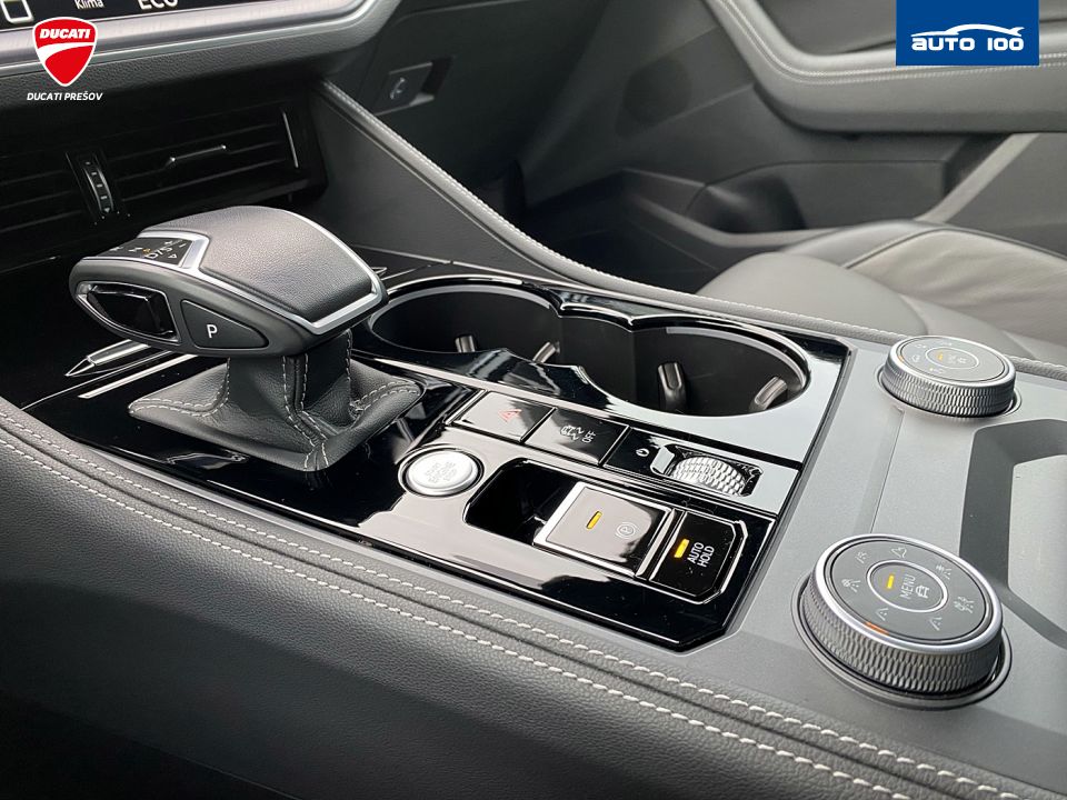 Volkswagen Touareg R-Line 4Motion 3.0 TDI SCR 210kW 8-speed Tiptronic