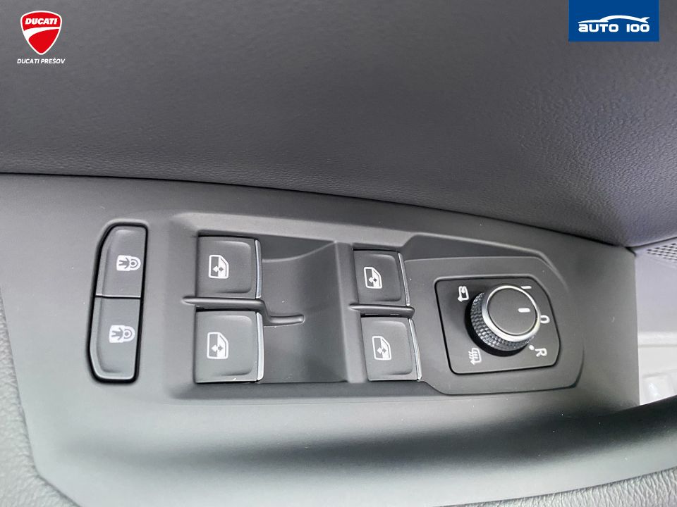 Volkswagen Touareg R-Line 4Motion 3.0 TDI SCR 210kW 8-speed Tiptronic