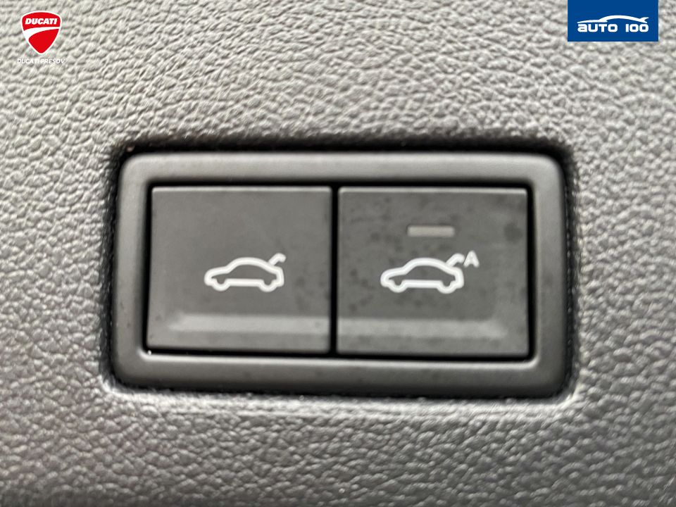 Volkswagen Touareg R-Line 4Motion 3.0 TDI SCR 210kW 8-speed Tiptronic