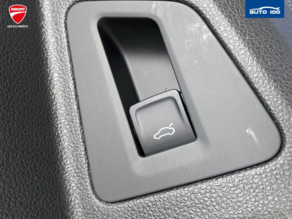 Volkswagen Touareg R-Line 4Motion 3.0 TDI SCR 210kW 8-speed Tiptronic