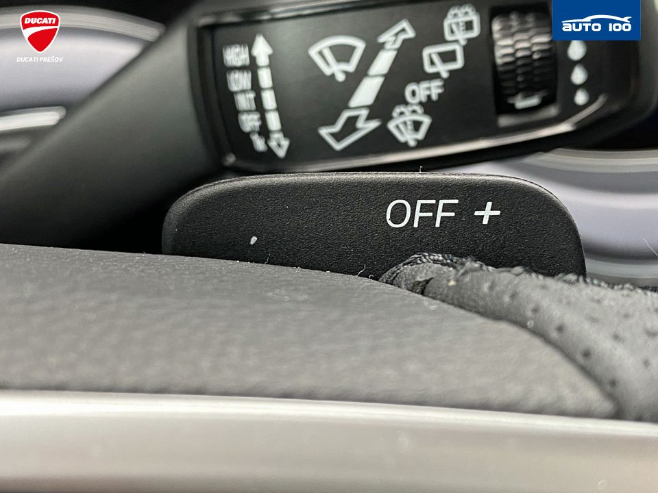 Volkswagen Touareg R-Line 4Motion 3.0 TDI SCR 210kW 8-speed Tiptronic