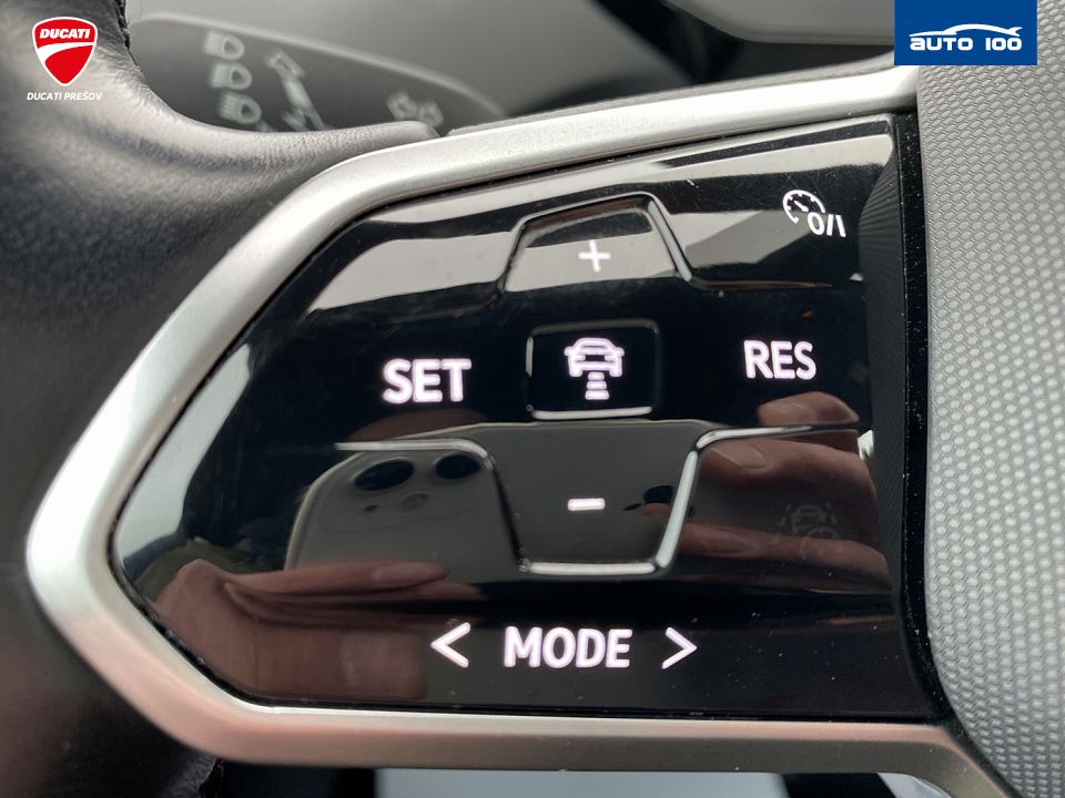 Volkswagen ID.4 PRO 128kW, 82 kWh.