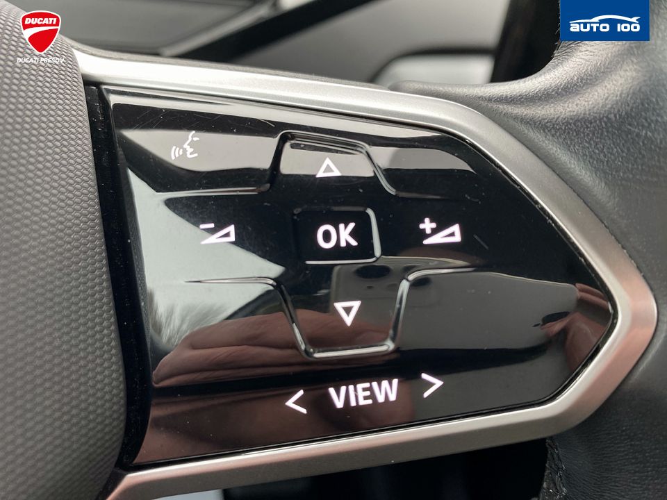 Volkswagen ID.4 PRO 128kW, 82 kWh.