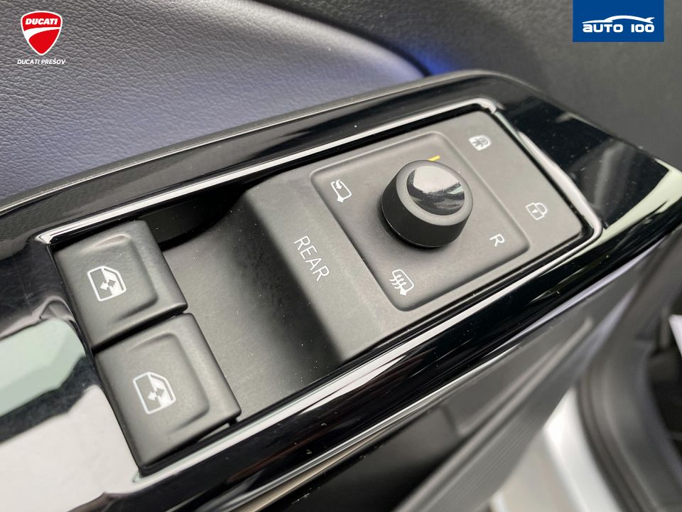 Volkswagen ID.4 PRO 128kW, 82 kWh.