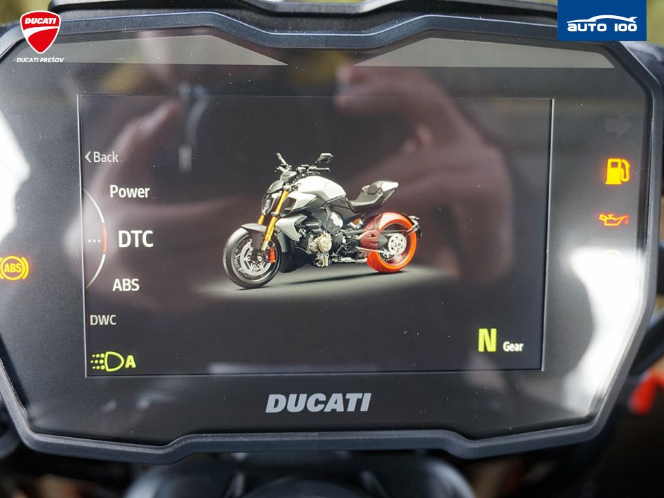 Ducati Diavel V4 RS