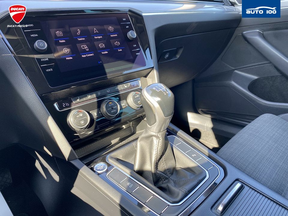 Volkswagen Passat Variant R-line 2.0 TDI 110kw MT6