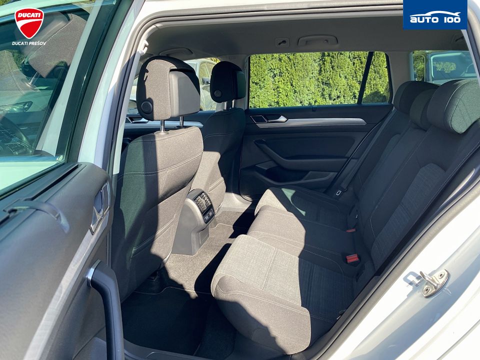 Volkswagen Passat Variant R-line 2.0 TDI 110kw MT6
