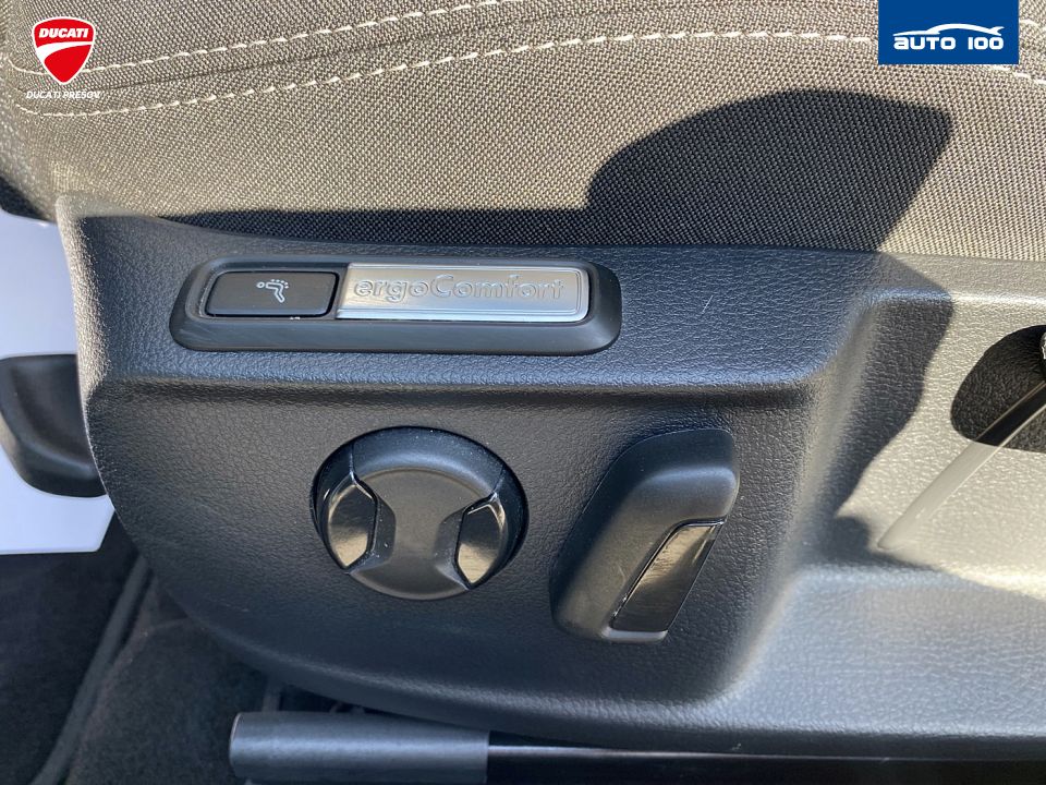 Volkswagen Passat Variant R-line 2.0 TDI 110kw MT6