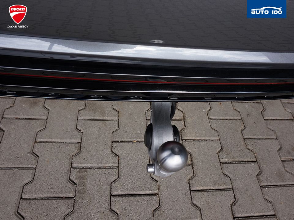 Volkswagen Touareg R-Line 4Motion 3.0 TDI SCR 170kW 8-speed Tiptronic