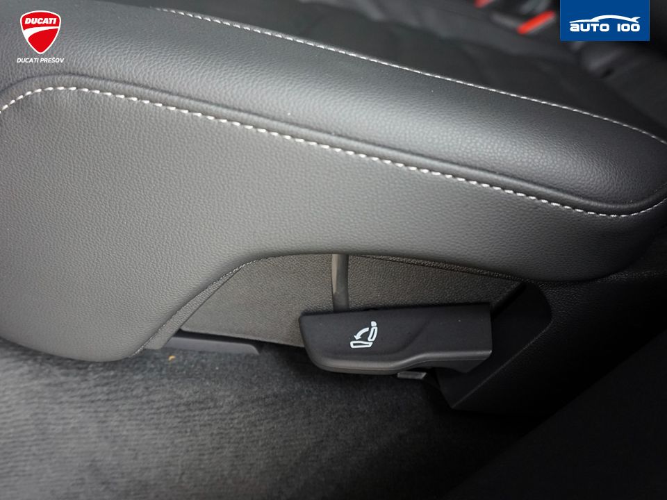 Volkswagen Touareg R-Line 4Motion 3.0 TDI SCR 170kW 8-speed Tiptronic