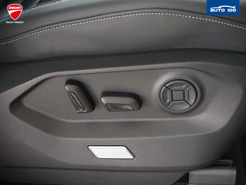 Volkswagen Touareg R-Line 4Motion 3.0 TDI SCR 170kW 8-speed Tiptronic