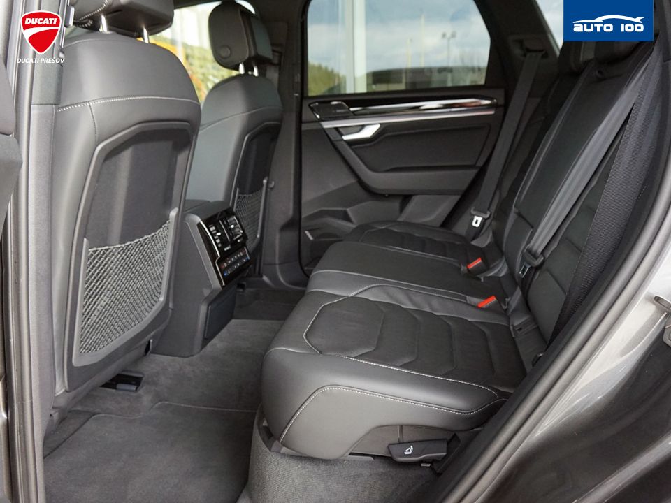 Volkswagen Touareg R-Line 4Motion 3.0 TDI SCR 170kW 8-speed Tiptronic