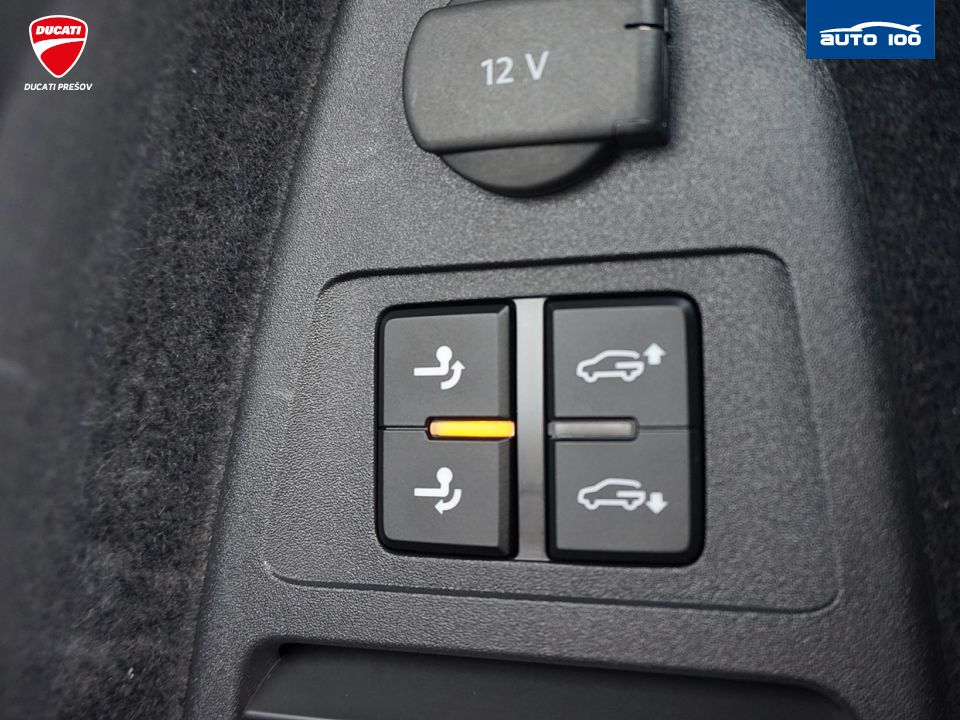 Volkswagen Touareg R-Line 4Motion 3.0 TDI SCR 170kW 8-speed Tiptronic