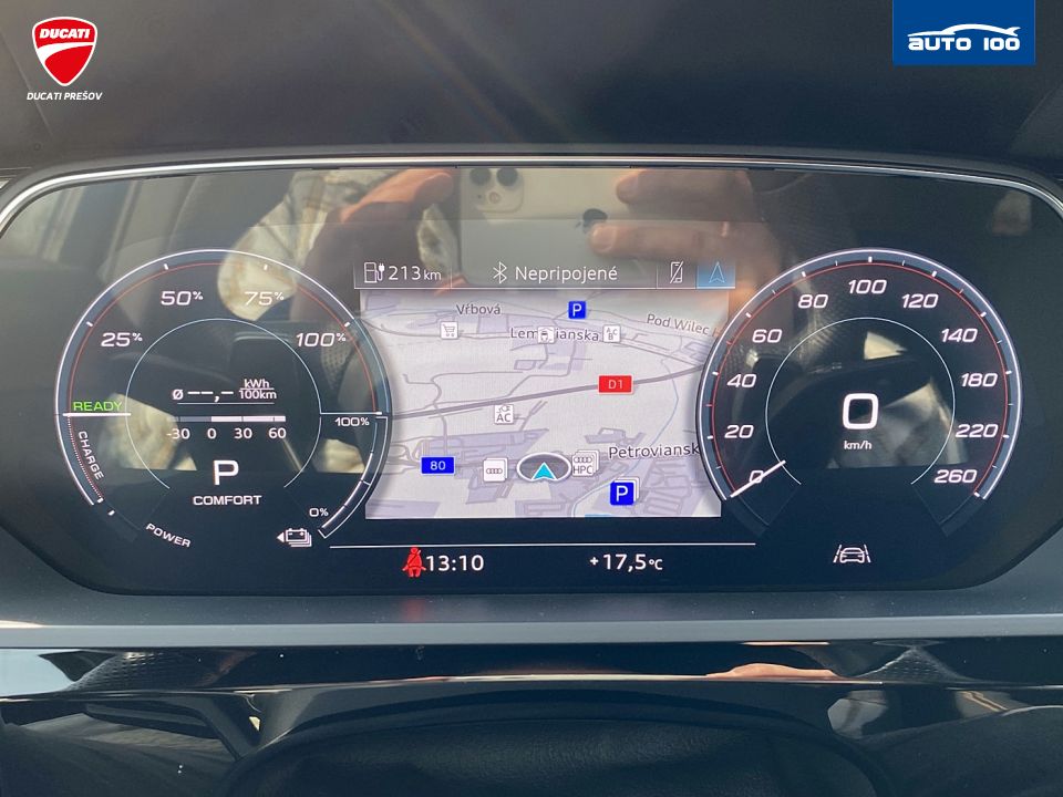 Audi e-tron Sportback S line quattro 50 electric 230kW Black Edition