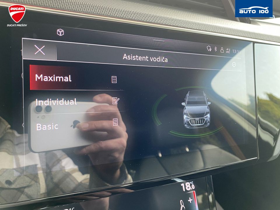 Audi e-tron Sportback S line quattro 50 electric 230kW Black Edition