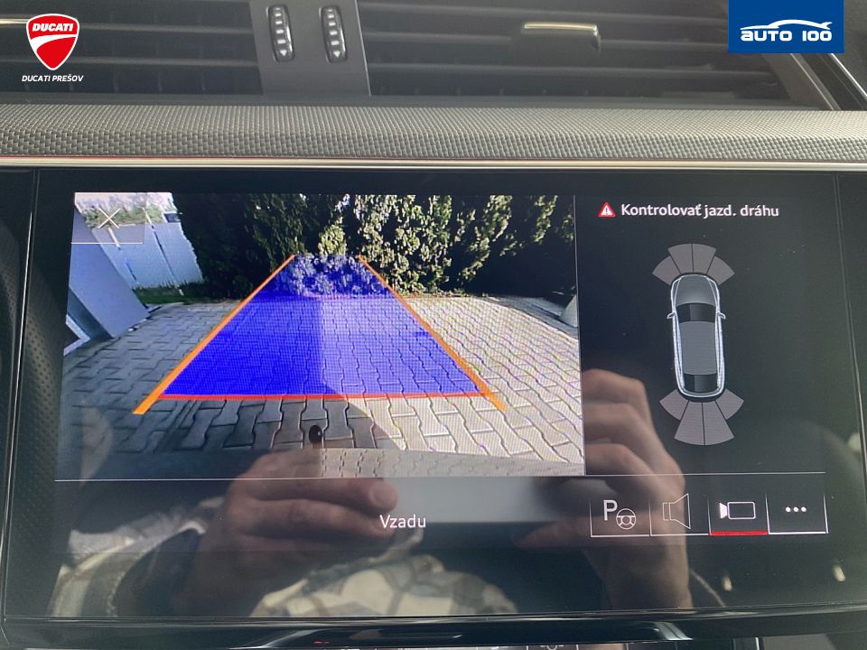 Audi e-tron Sportback S line quattro 50 electric 230kW Black Edition