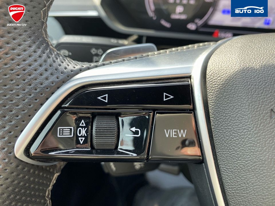 Audi e-tron Sportback S line quattro 50 electric 230kW Black Edition