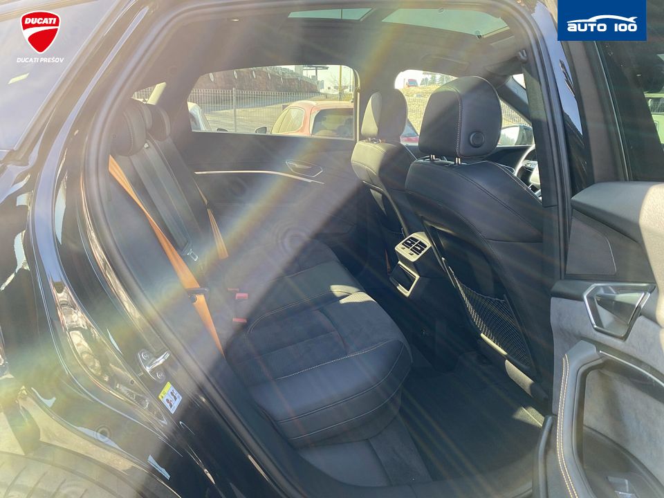 Audi E-tron Sportback S line quattro 55 300kW