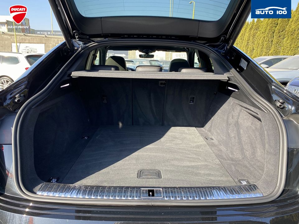 Audi E-tron Sportback S line quattro 55 300kW