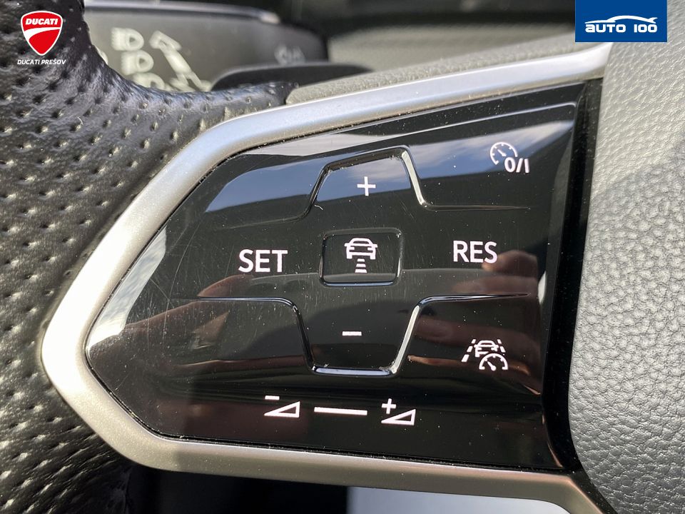 Volkswagen Golf Variant R-Line 2.0 TDI SCR 110kW 7-speed DSG