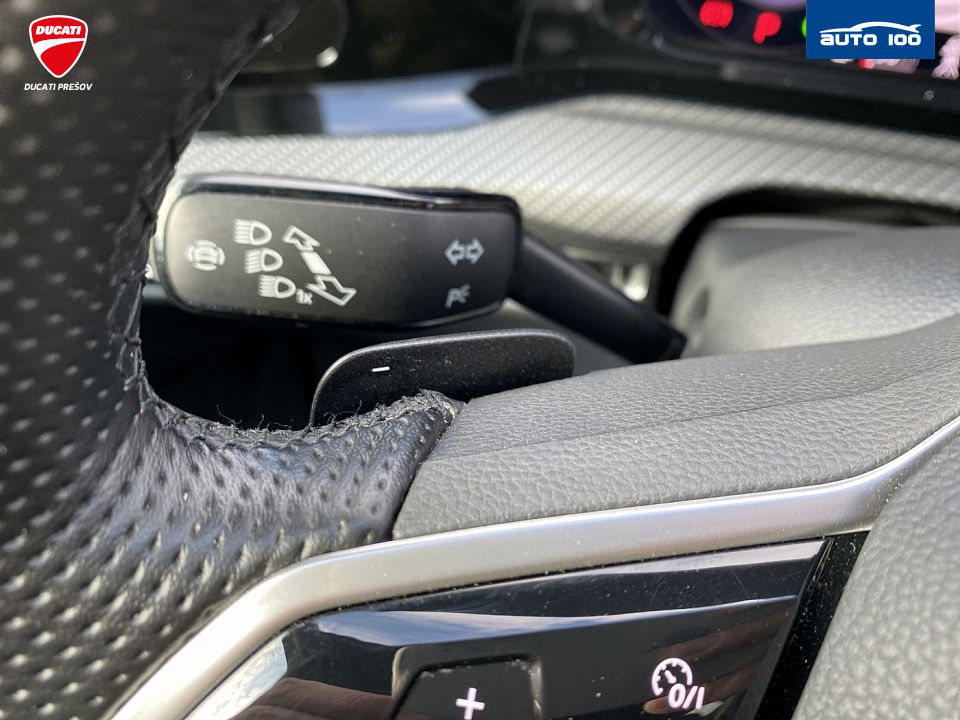 Volkswagen Golf Variant R-Line 2.0 TDI SCR 110kW 7-speed DSG