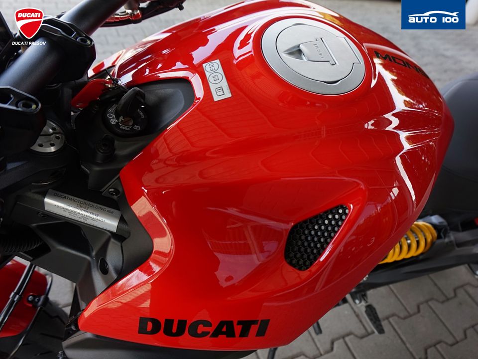 Ducati Monster 896