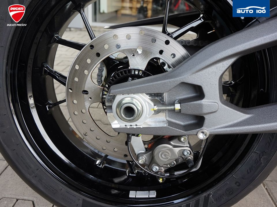 Ducati Streetfighter V2S