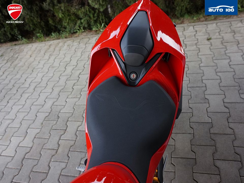 Ducati Streetfighter V2S