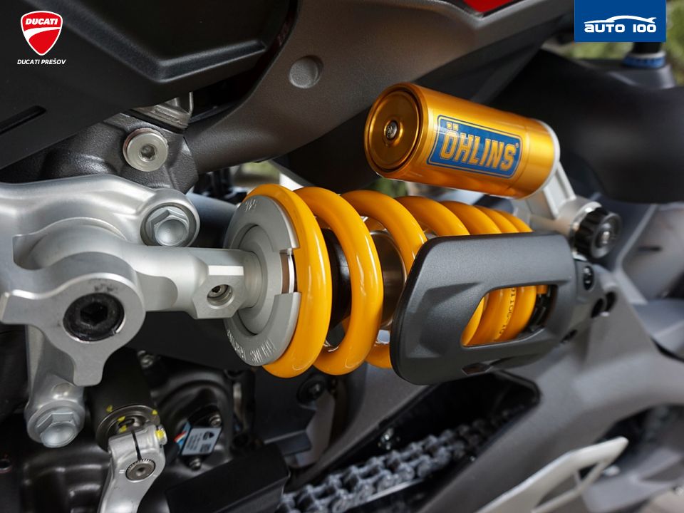 Ducati Streetfighter V2S