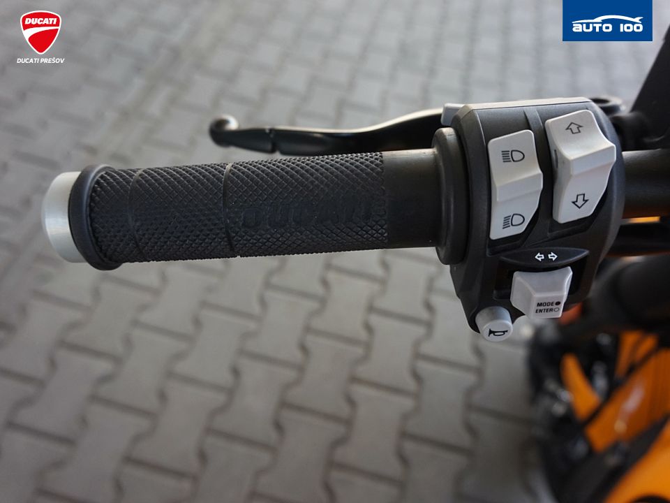 Scrambler 1100 Tribute Pro