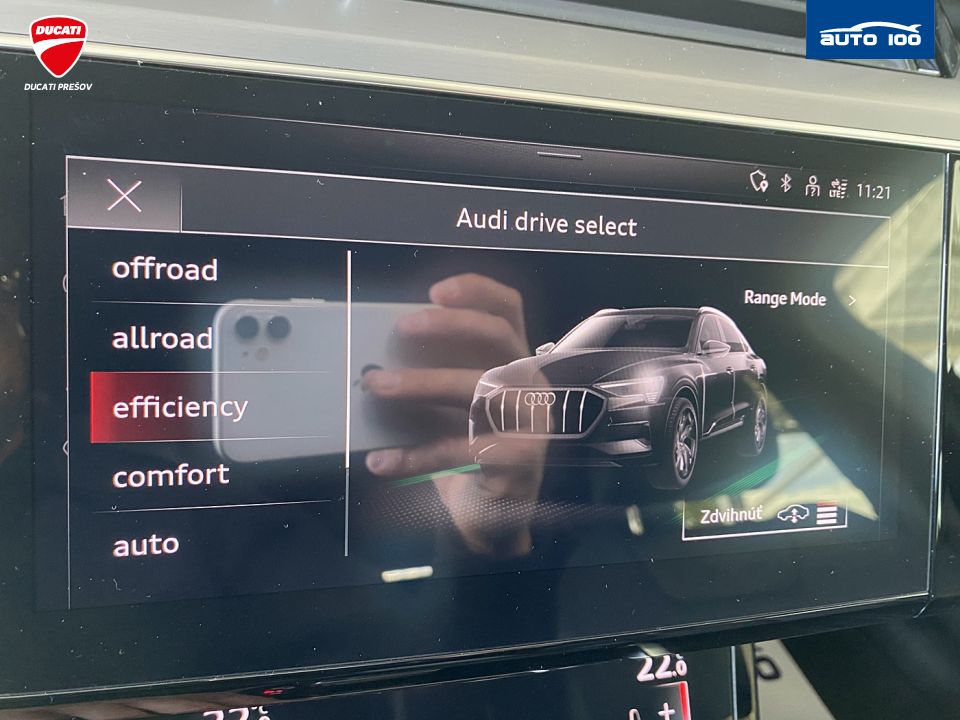 Audi e-tron Sportback S line 230kW quattro 50