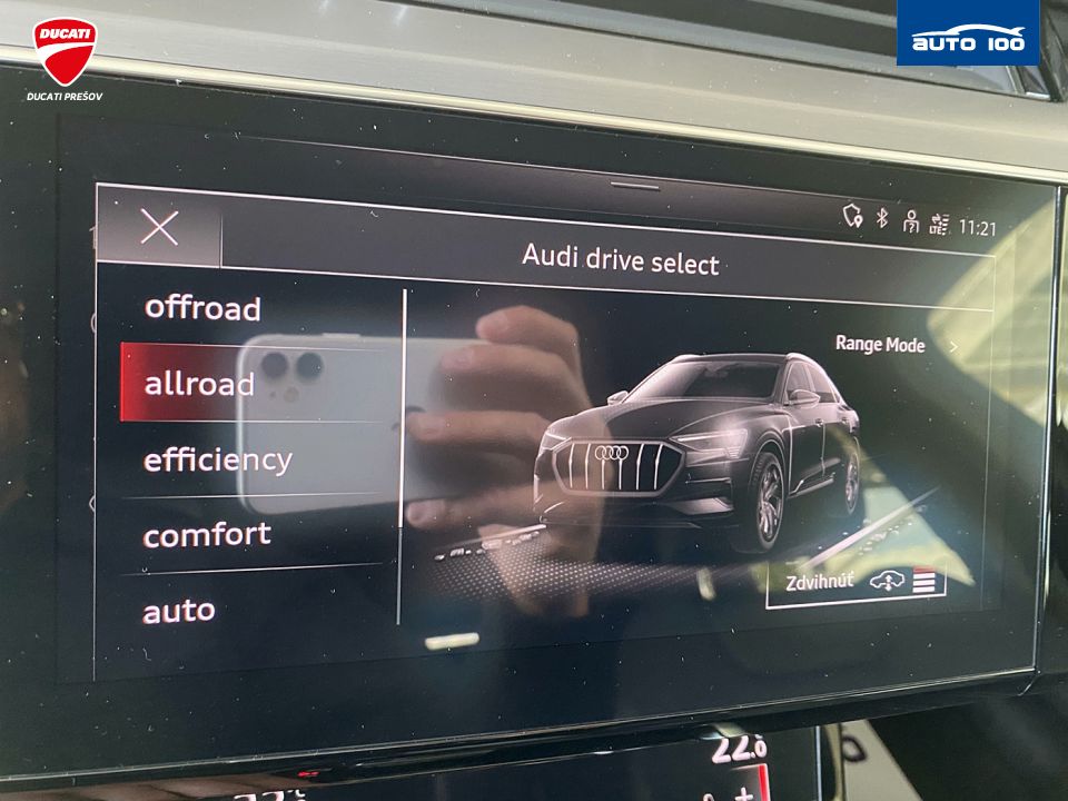 Audi e-tron Sportback S line 230kW quattro 50