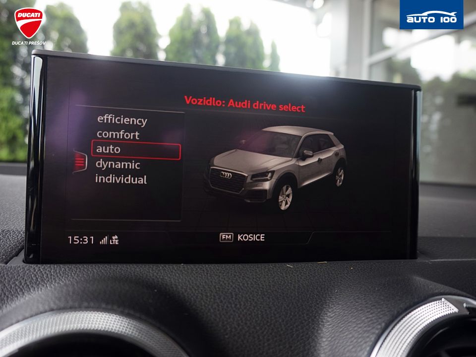 Audi Q2 S line 1.5 35 TFSI 110kW 7-speed S tronic