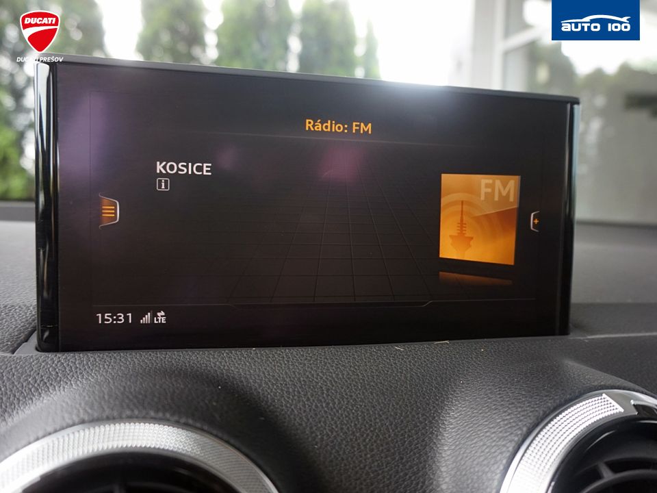 Audi Q2 S line 1.5 35 TFSI 110kW 7-speed S tronic