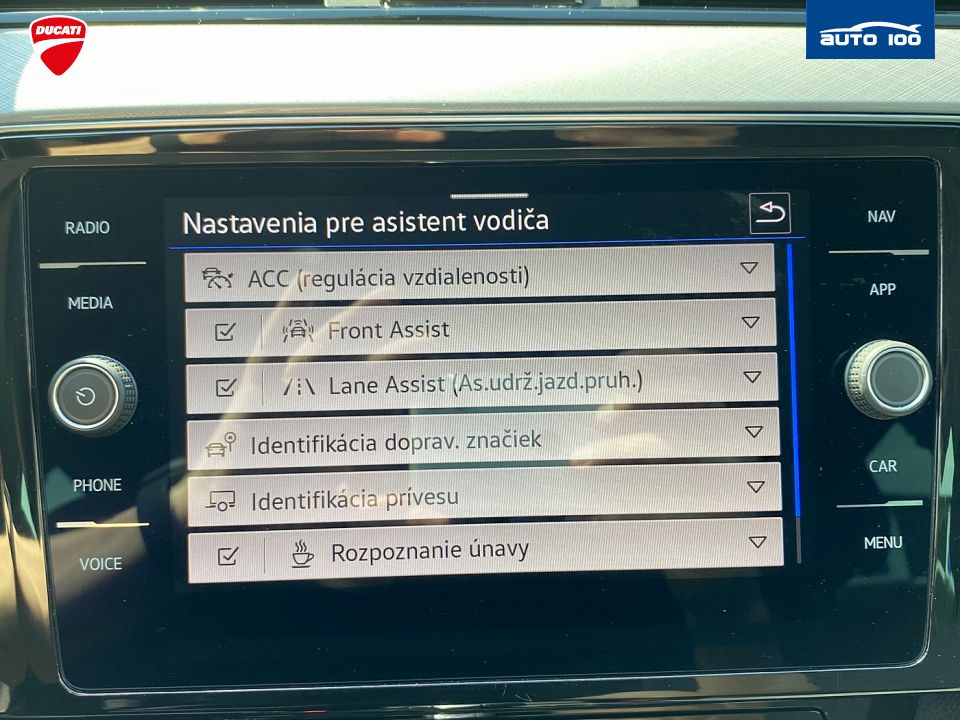 Volkswagen Passat Variant Business 2.0 TDI SCR 110kW 7-DSG
