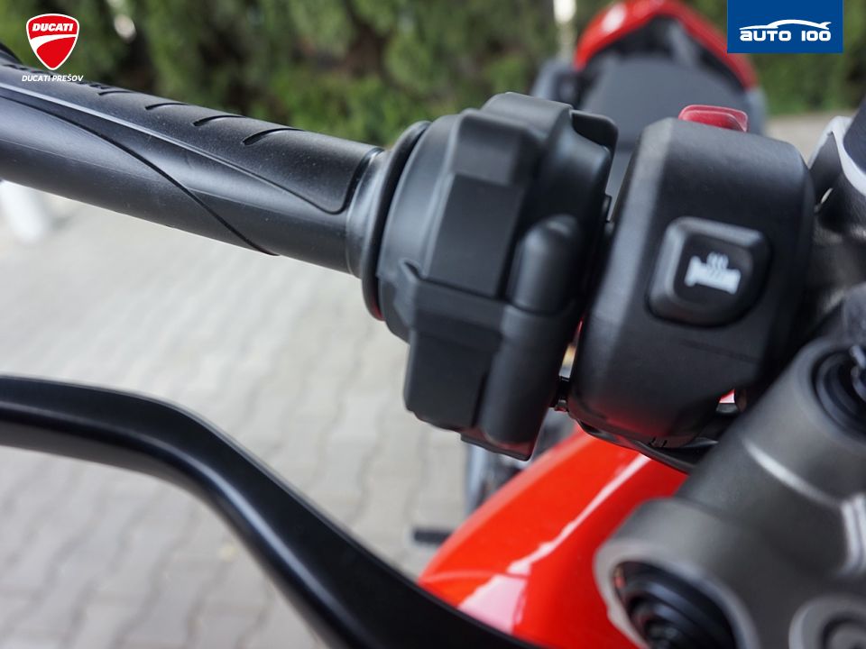 Ducati Hypermotard V2 RED