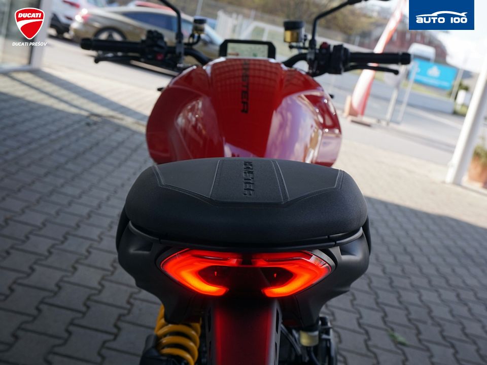 Ducati Monster 896